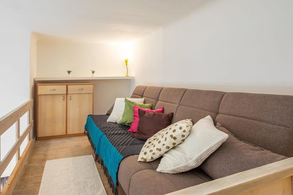 - Comfy With Ac Budapest