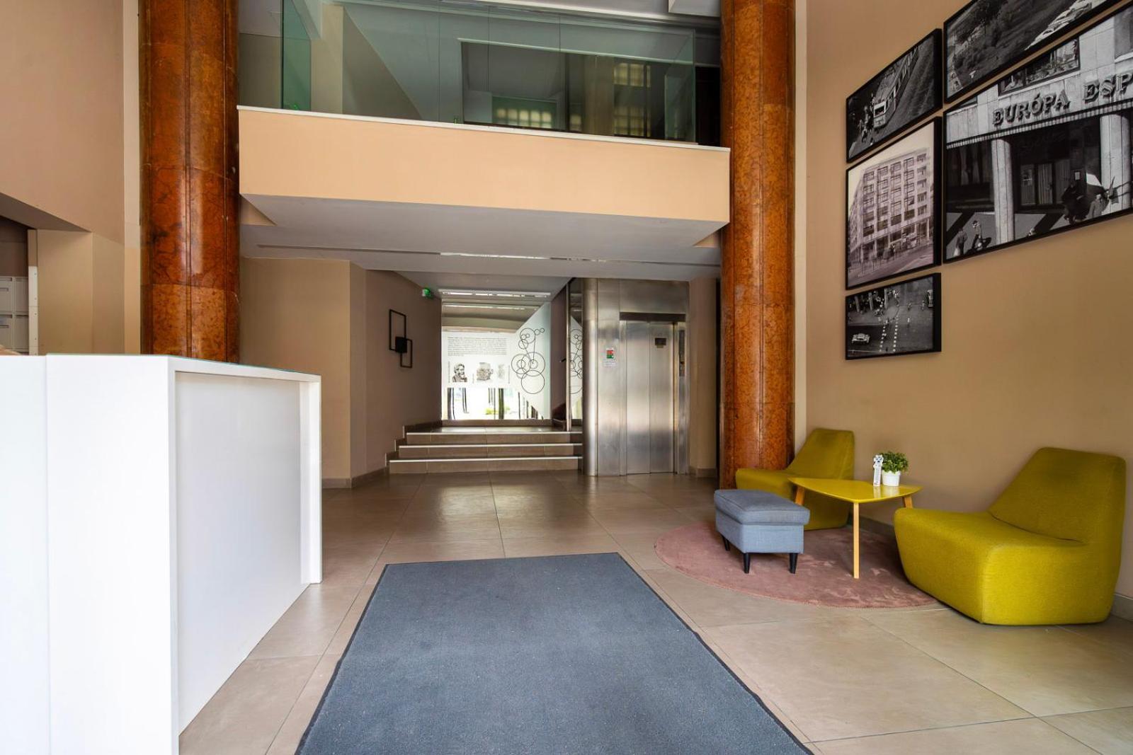 Designer Modern By Buda Castle With Stunning Matthias Church View Lejlighed *