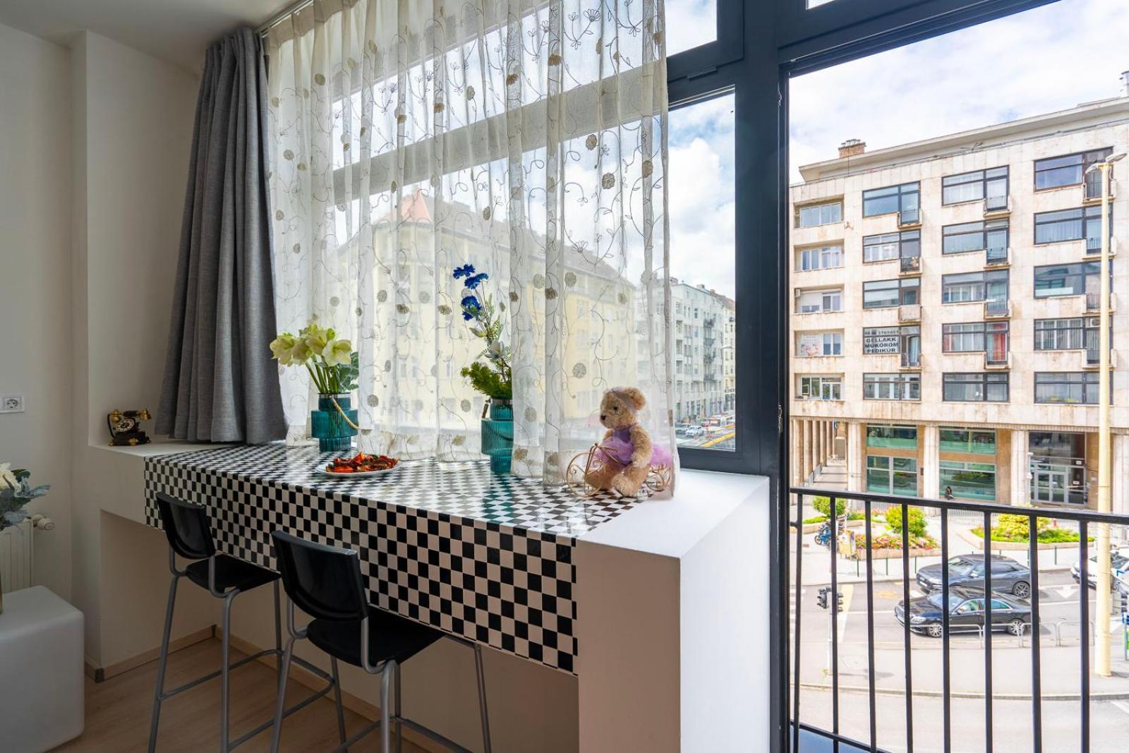 Designer Modern By Buda Castle With Stunning Matthias Church View Lejlighed