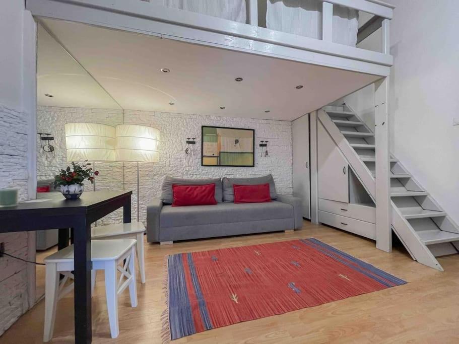 B15 Downtown Cosy Apartment