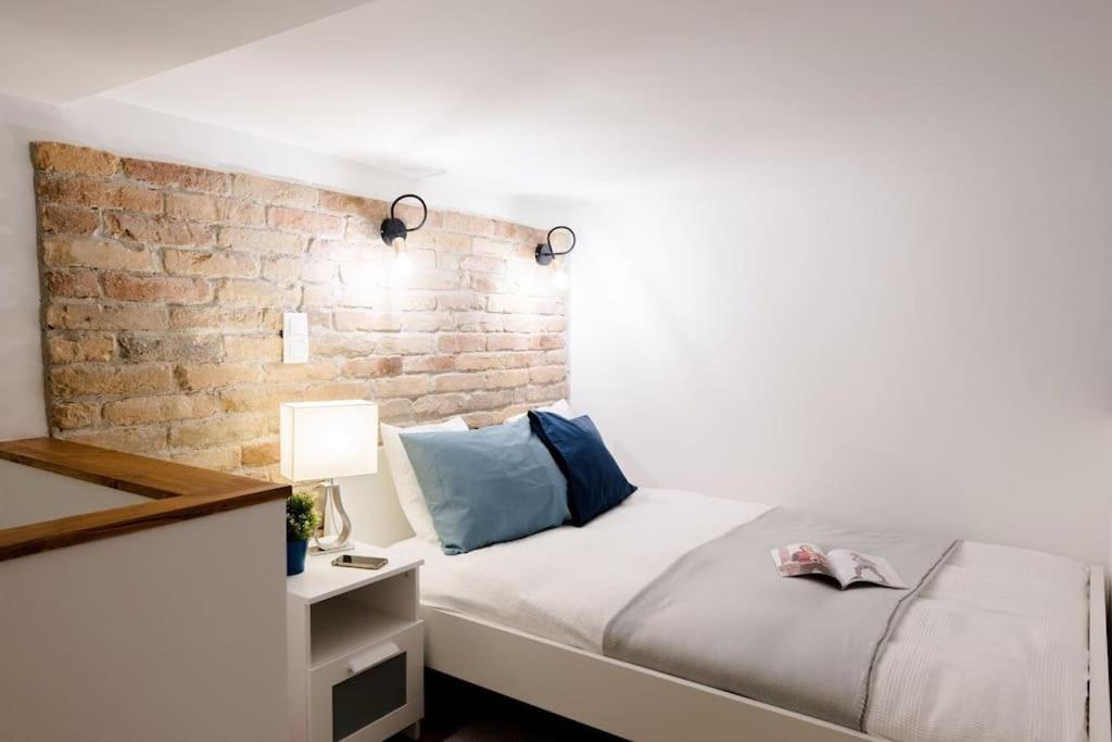 Silver Berry Apartment