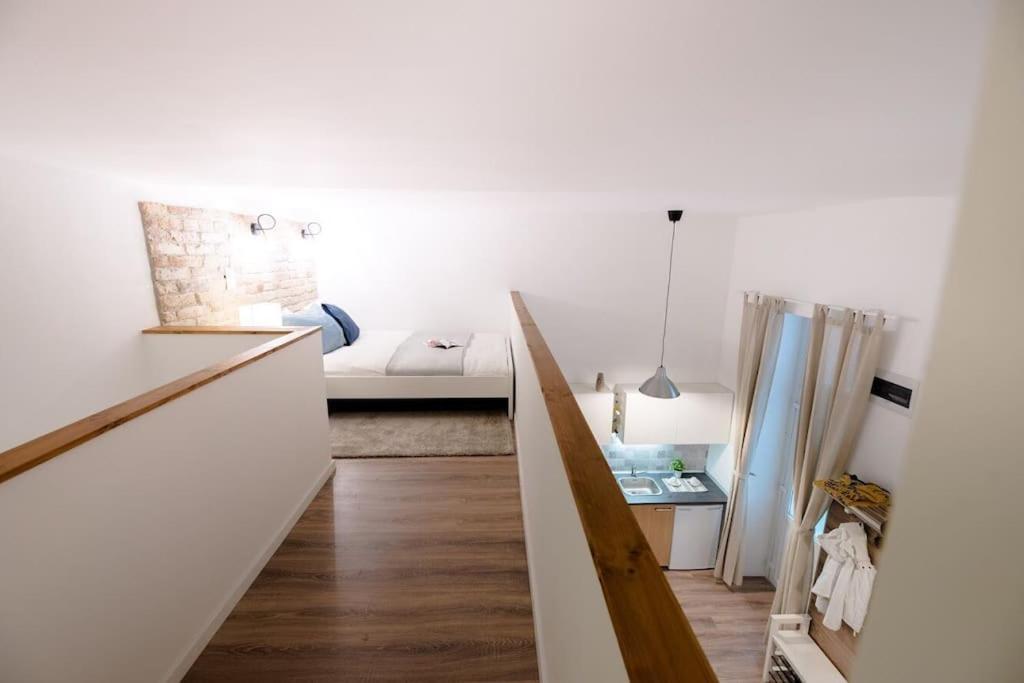 Silver Berry Apartment *