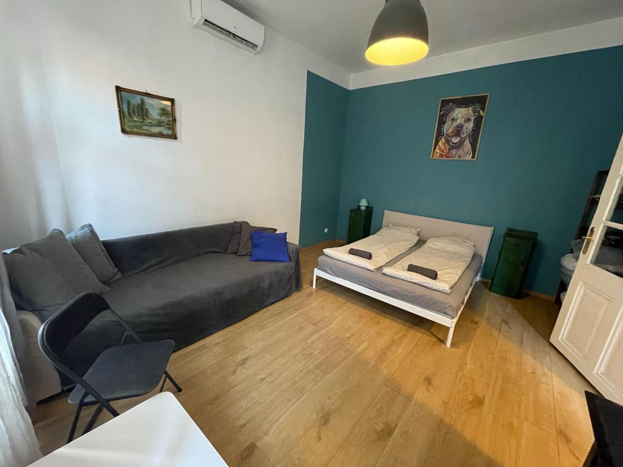 Hedonist Lodge Aparthotel