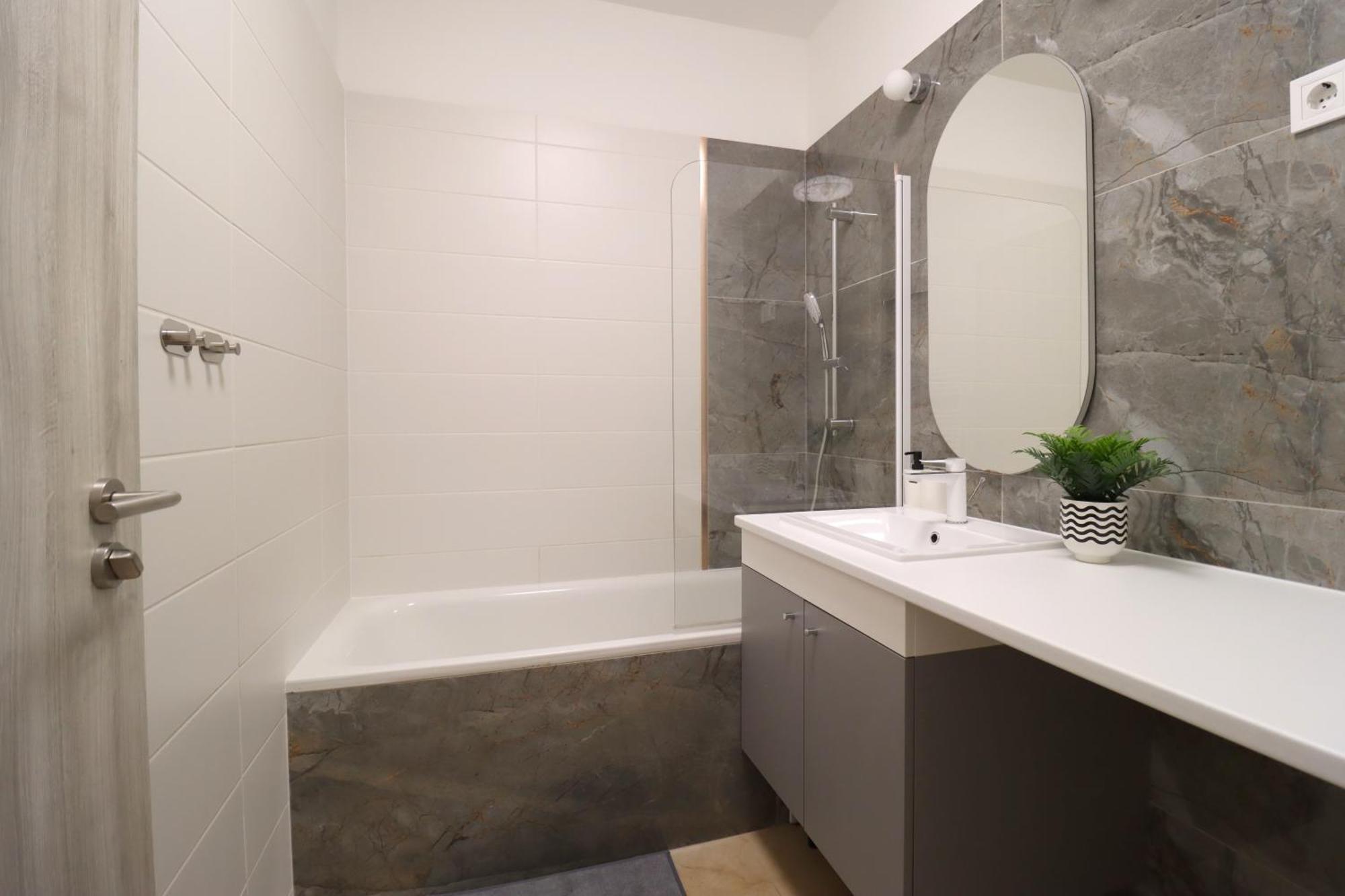 Kazinczy 2bdr With Ac, Smart Tv Appartement