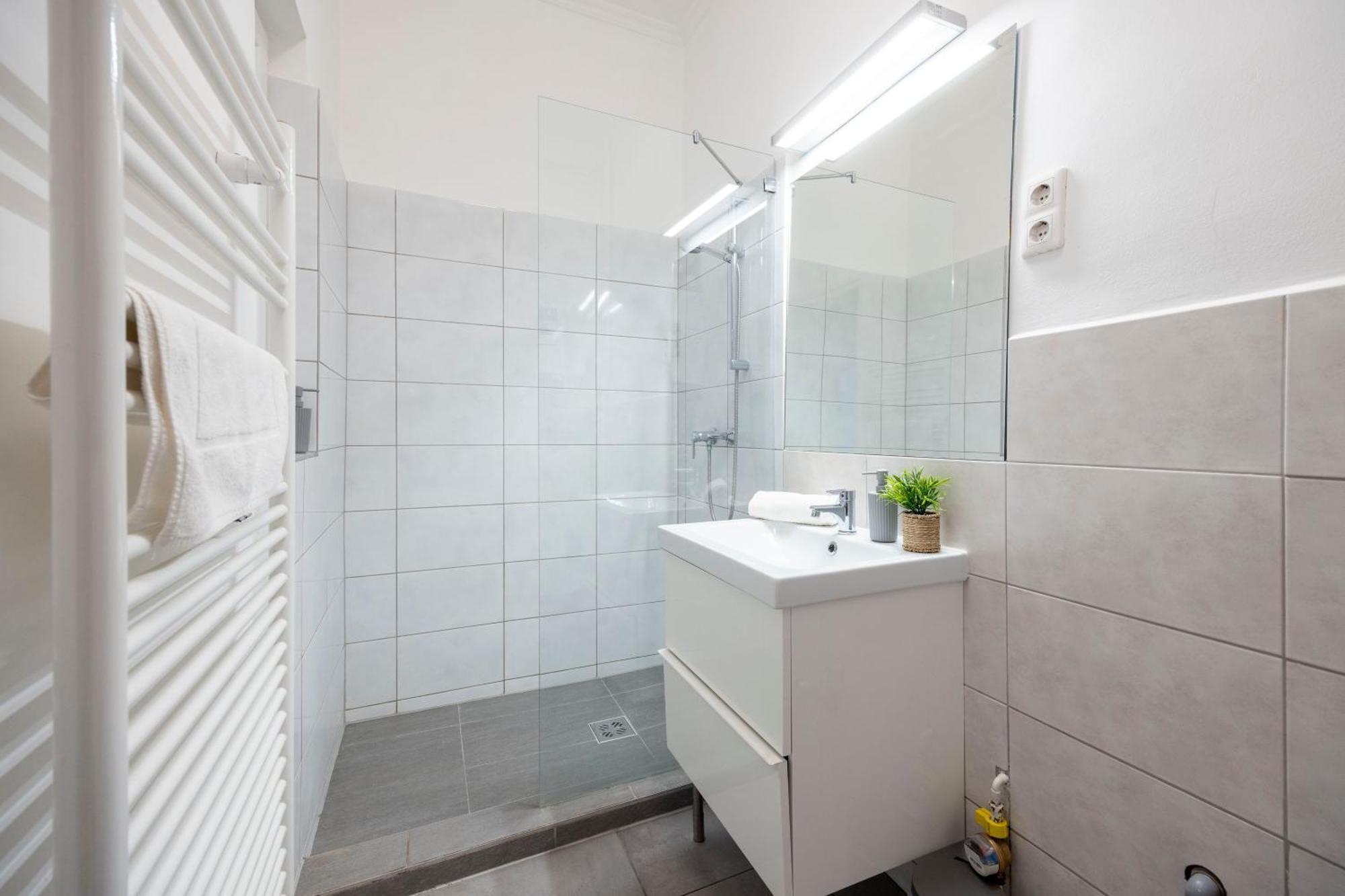 Stylish & Charming Cozy By Prestige Homes * Boedapest