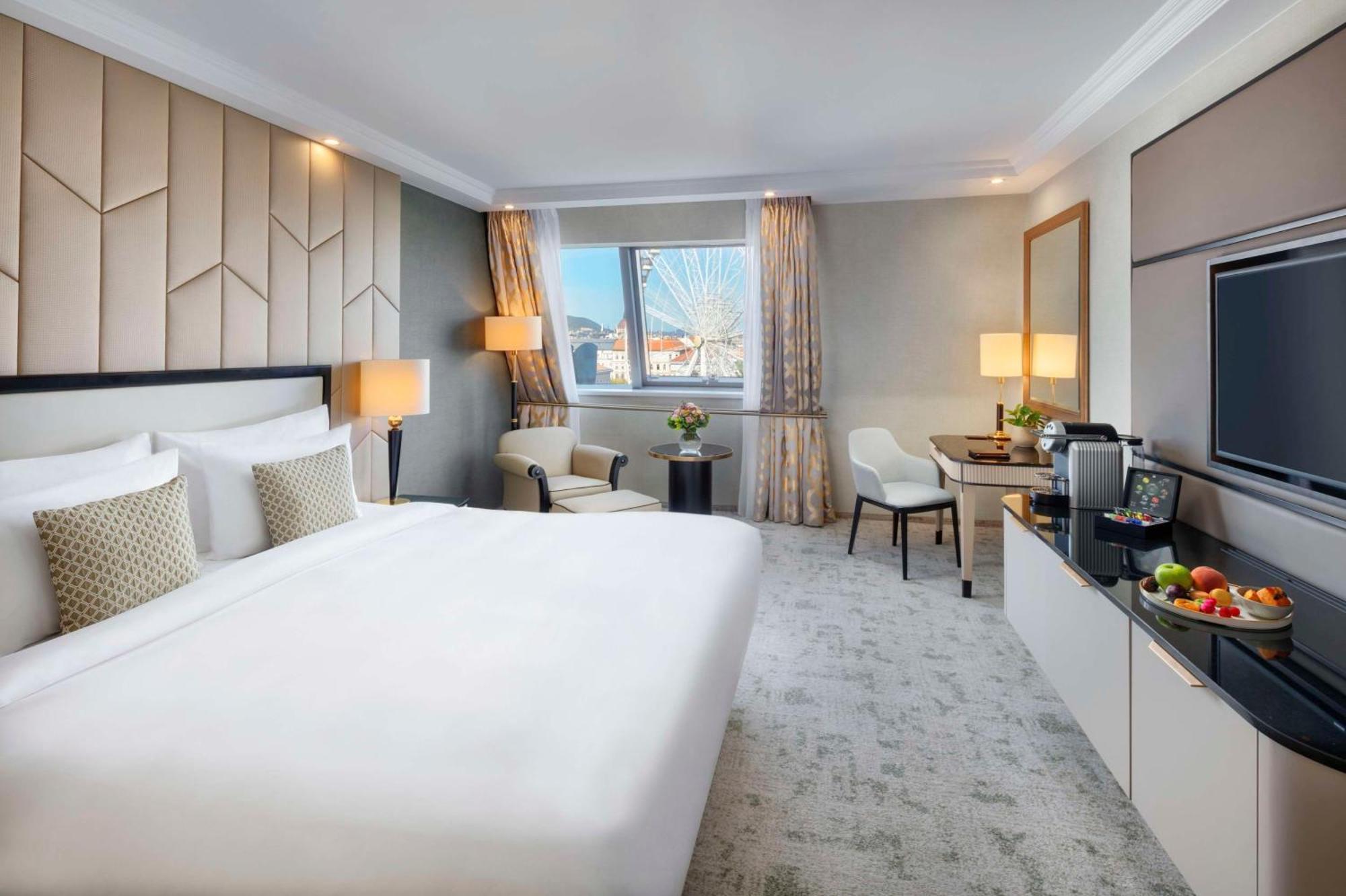 Kempinski Corvinus Hotel