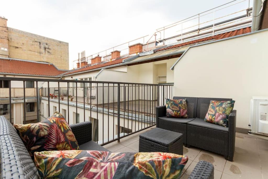 Family Lux Lounge In Voeroesmarty Street By Nw Apartamento Budapest