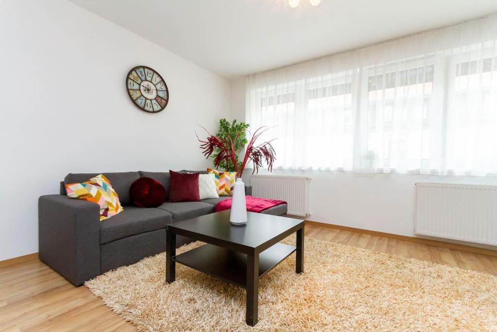 Family Lux Lounge In Voeroesmarty Street By Nw Apartamento
