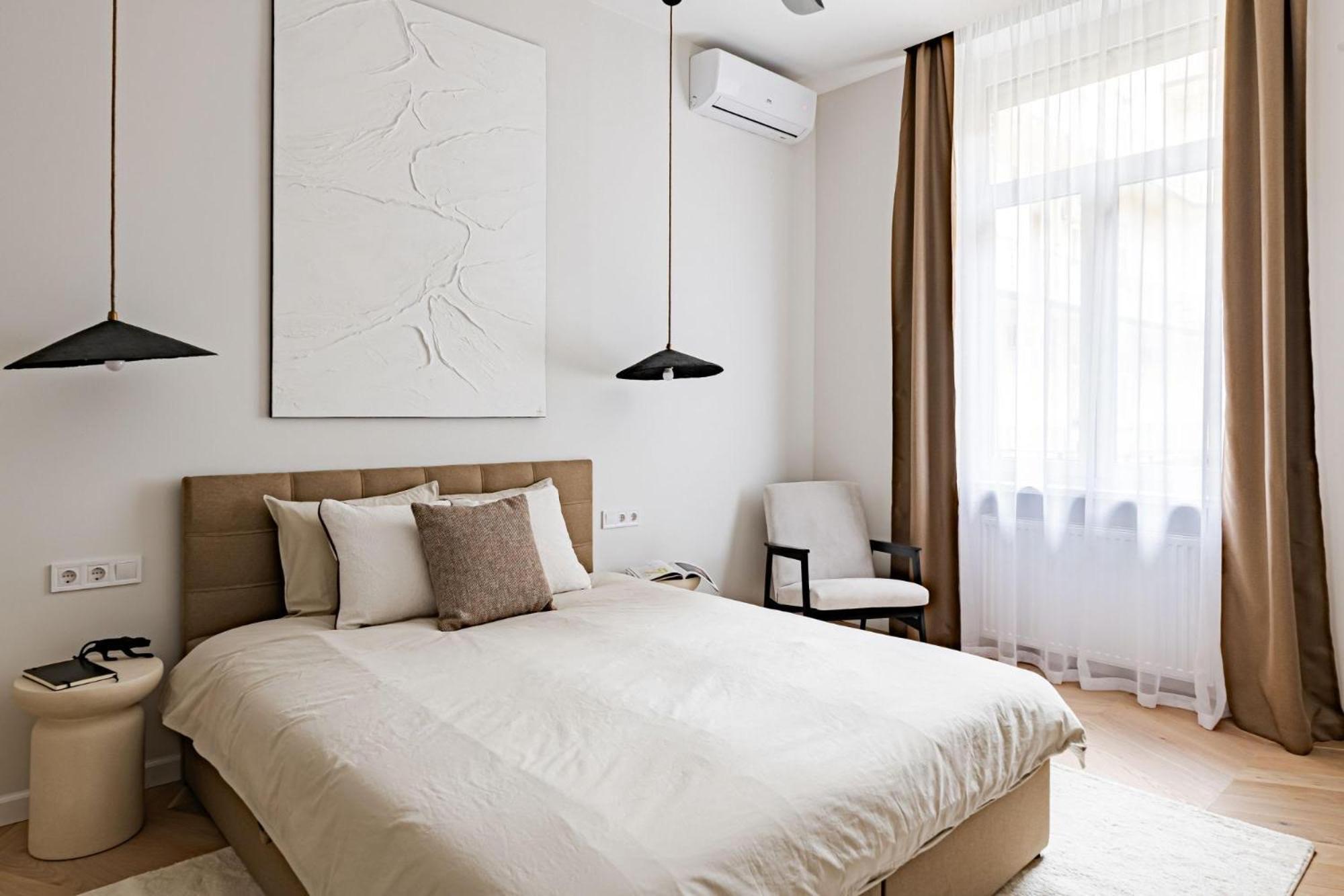 Onyx Oasis - Luxury 3 Bdrm * Budapest
