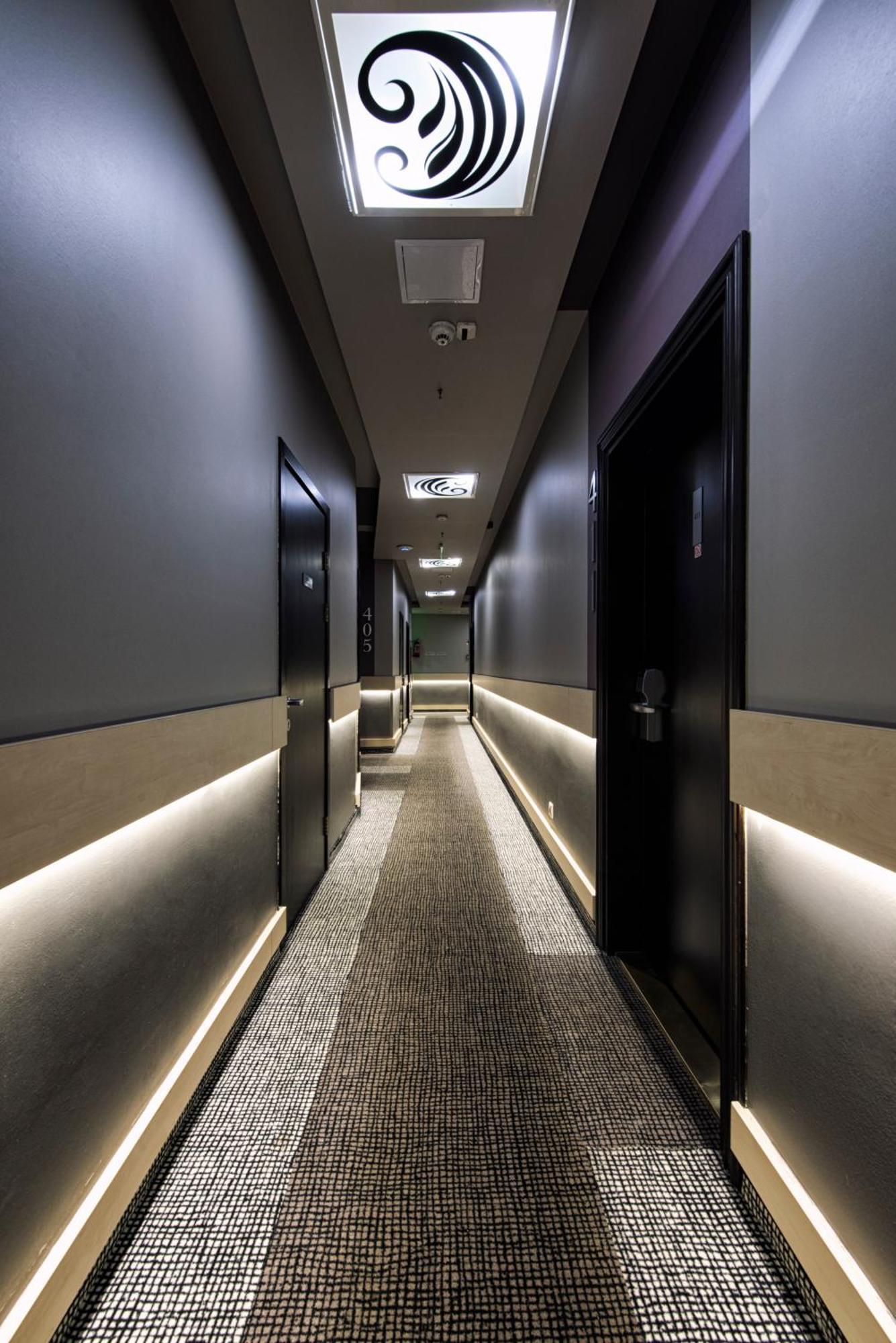 Carat Boutique Hotel 4*