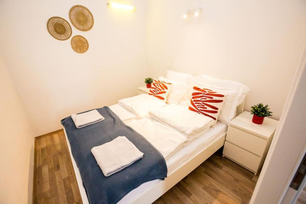 Opera With Three Bedroom W Ac Apartmán *