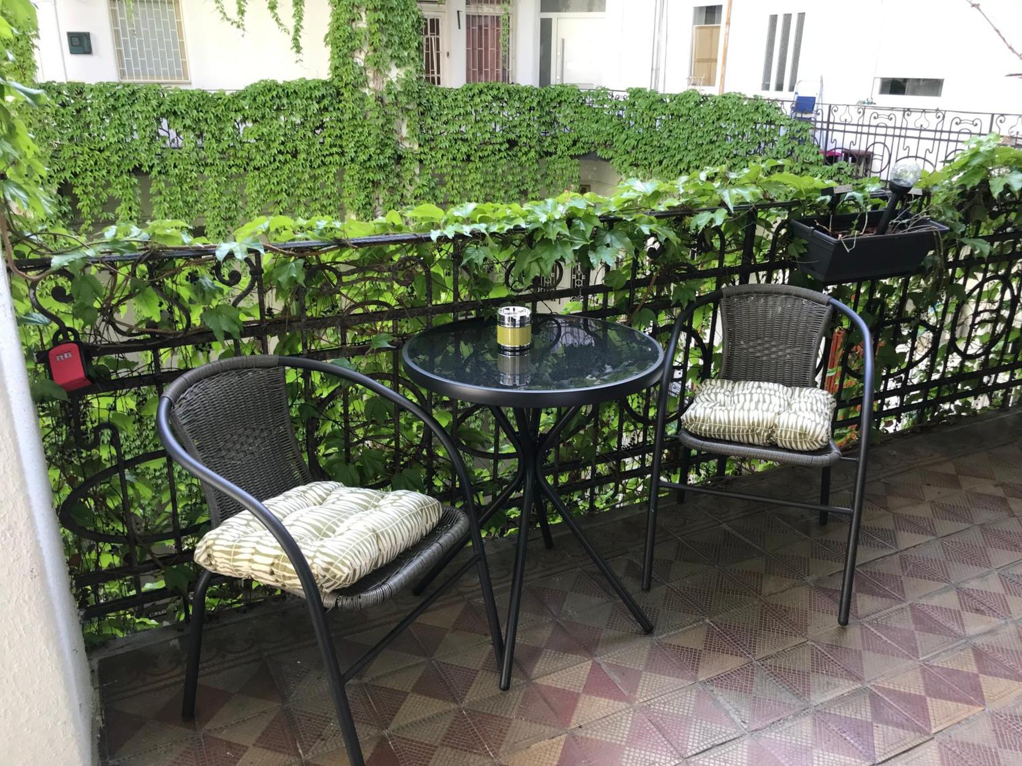 Beautiful Newly Refurbished Studio,fully Equipped Walking Distance To The Park Where Will Find The World Famous Szechenyi Thermal Bath Spa, Museums , And The Capital Circus , Ac, Smart Tv, High Speed Internet Apartment Budapest