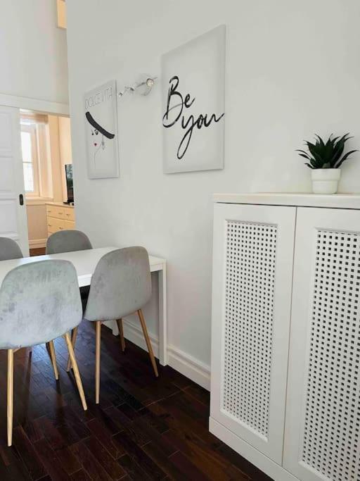 Lejlighed Luxury Flat In Downtown With Free Parking