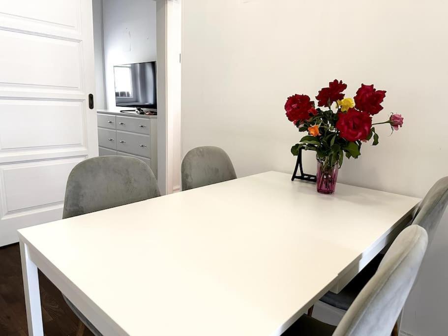 Luxury Flat In Downtown With Free Parking Lejlighed *