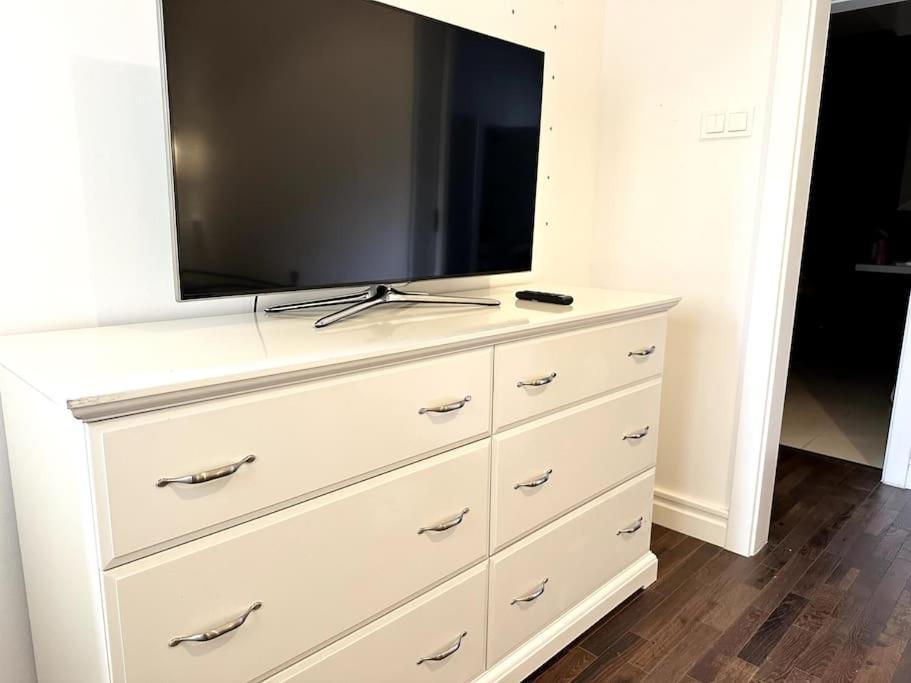 Luxury Flat In Downtown With Free Parking Lejlighed Budapest