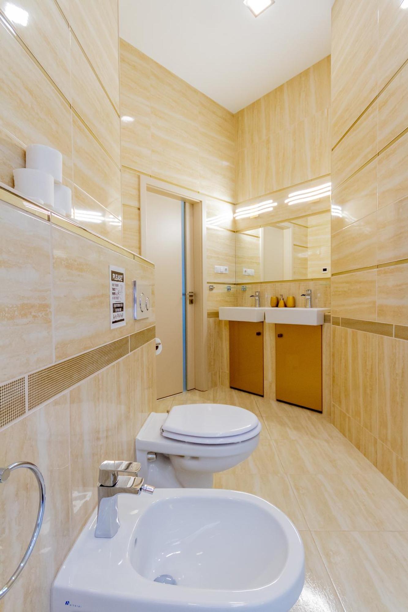 Luxury With Balcony And Sauna *