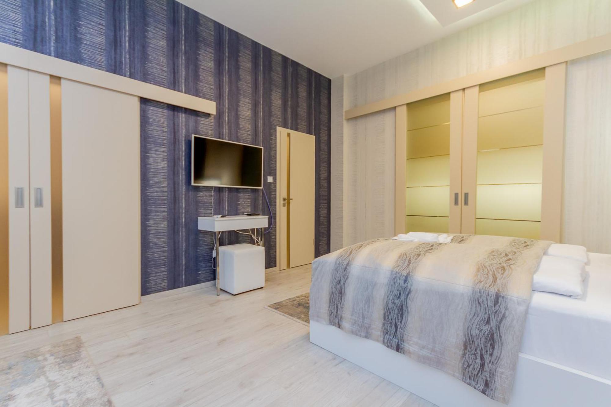 Luxury With Balcony And Sauna *