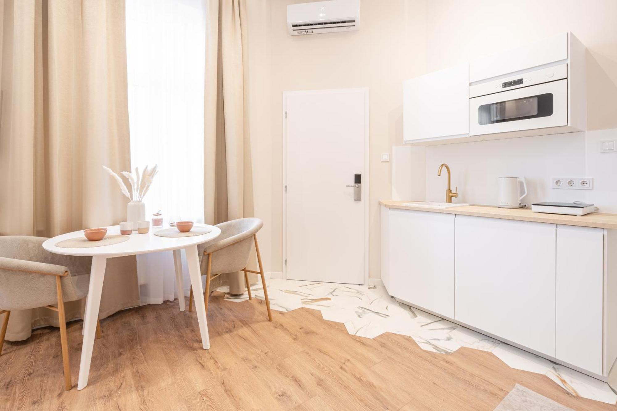 A43 - Akacfa Street Heritage - Location By Bqa Apartamento *