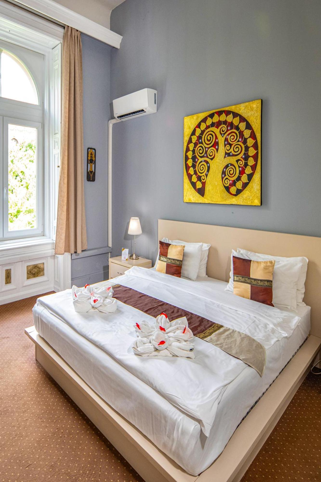 Andrassy Thai 3*