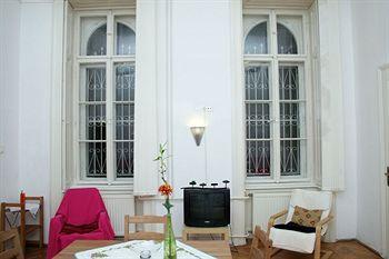 Hotel Alkotmany Street *