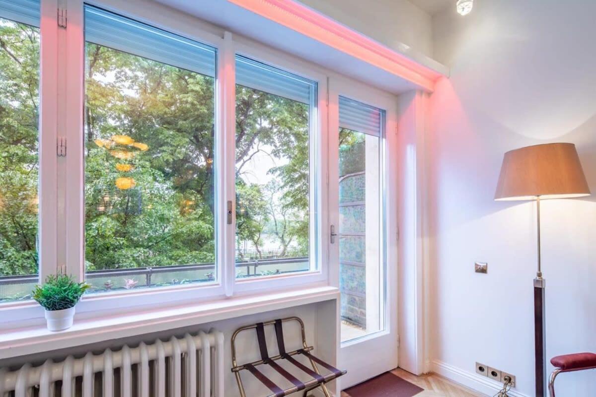 Unique Design - River View With Balcony Appartamento Budapest