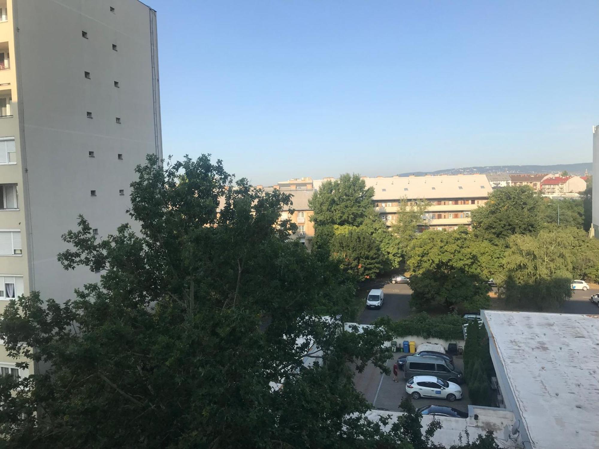 Pillango Parki Kis Lakas 15 Percre A Belvarostol Apartamento