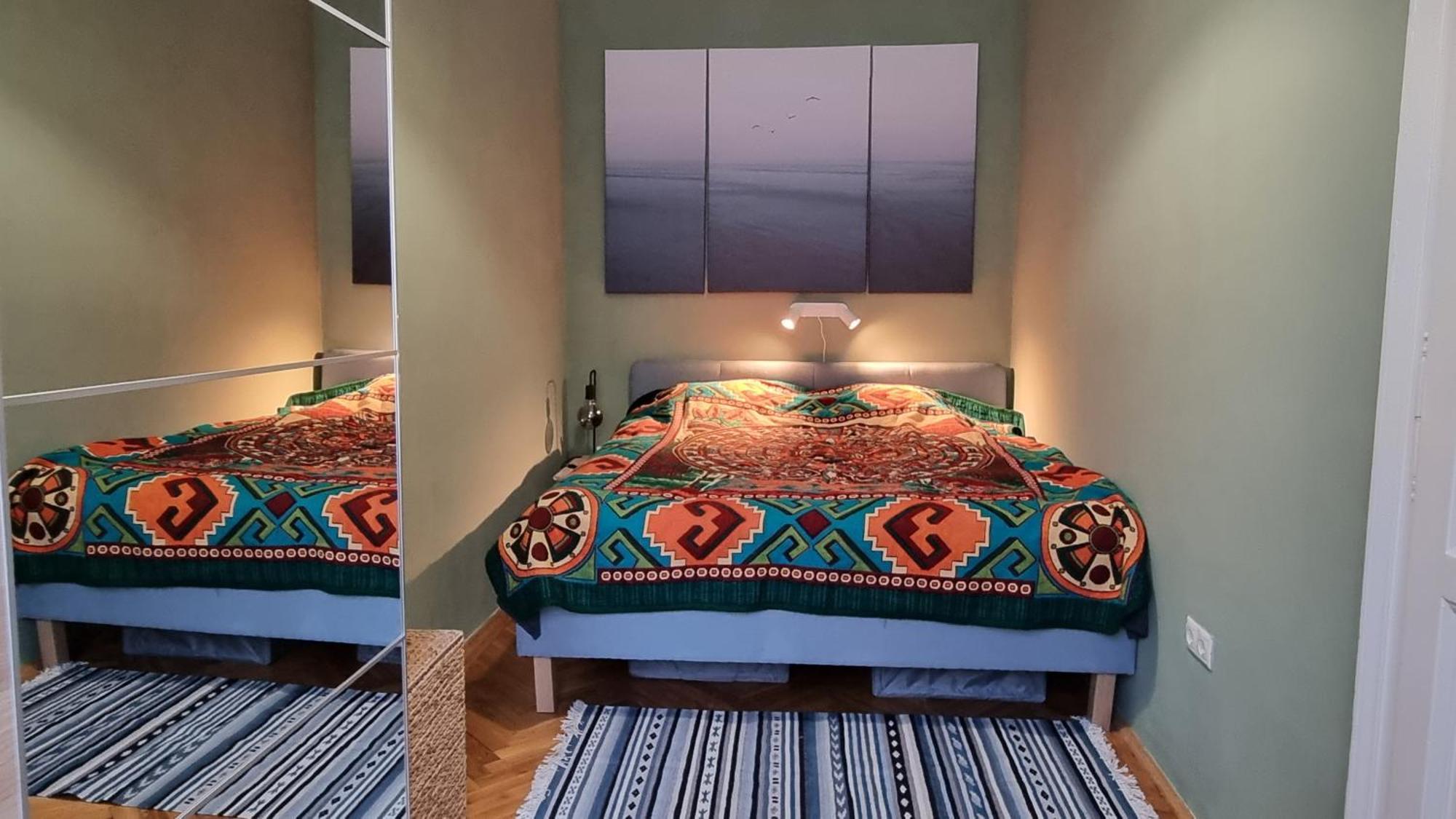 Citypark Getaway Quiet Historic Flat & Free Parking Appartement