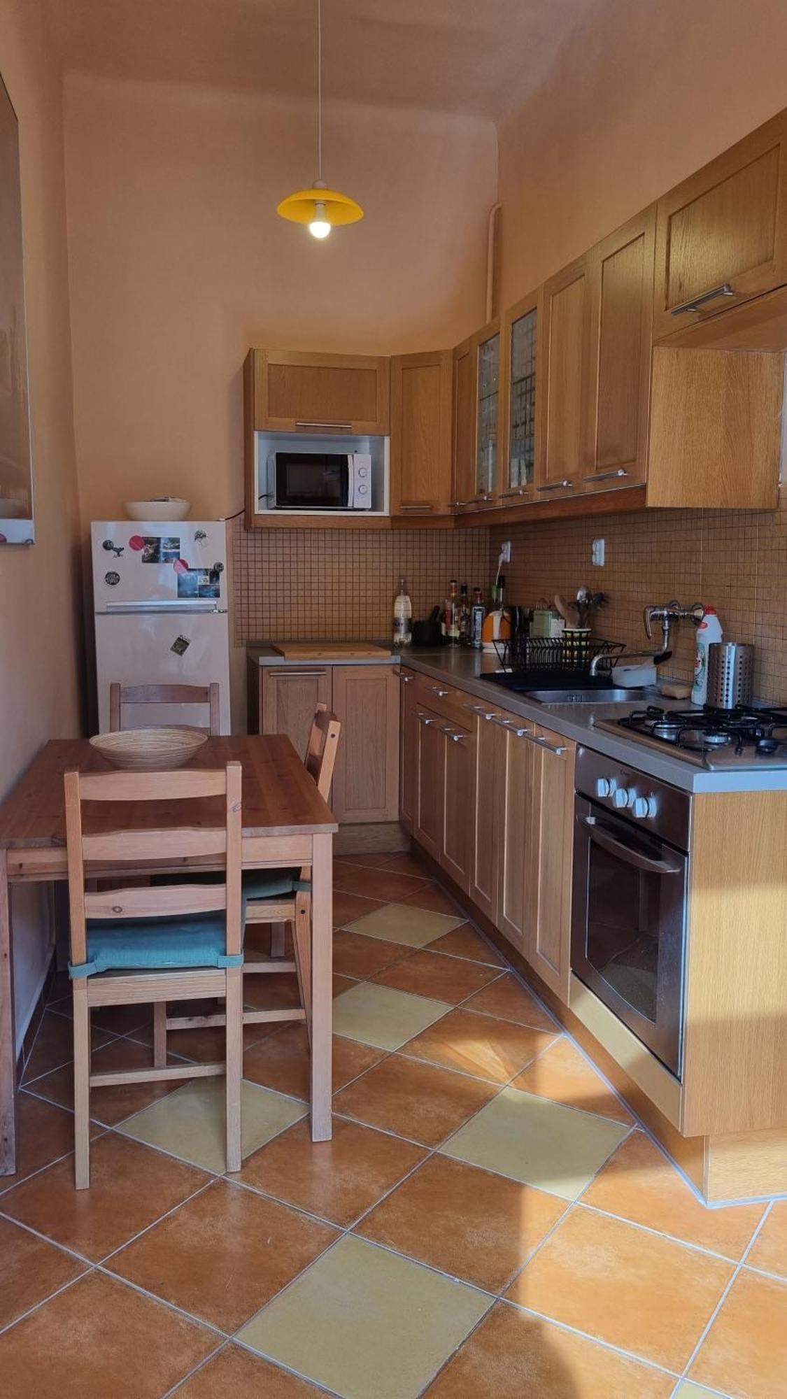 Citypark Getaway Quiet Historic Flat & Free Parking Boedapest