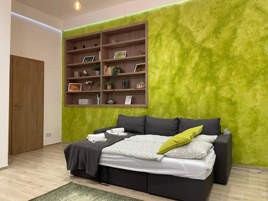In Heart Of Bartok Bela Boulevard Apartment *