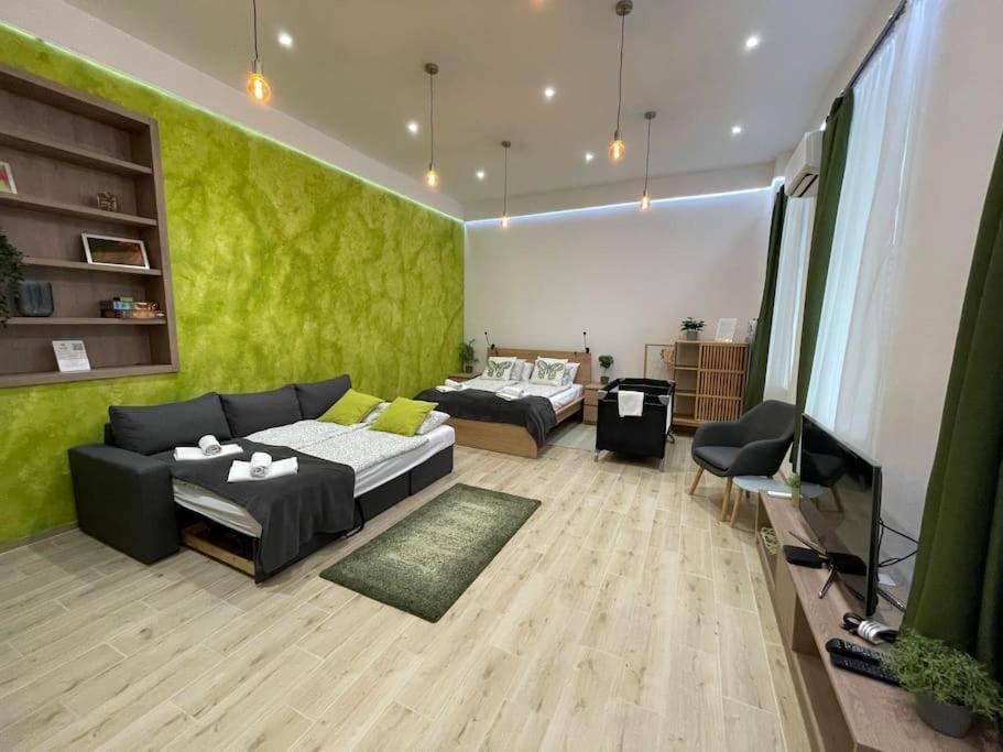 In Heart Of Bartok Bela Boulevard Apartment Budapest