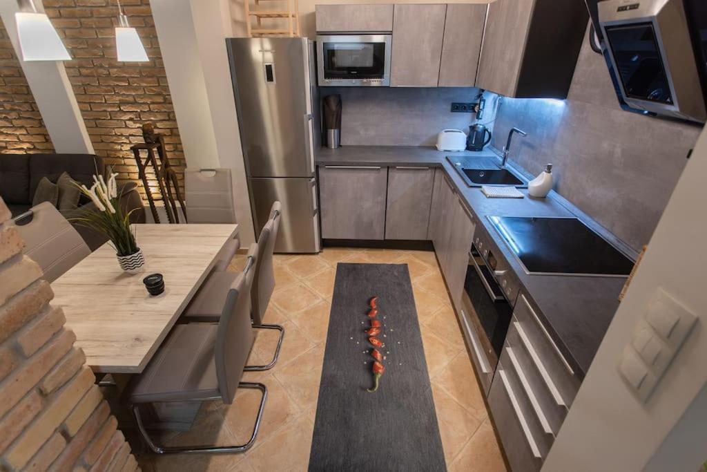 Quiet And Stylish City Park Flat Apartment Budapest