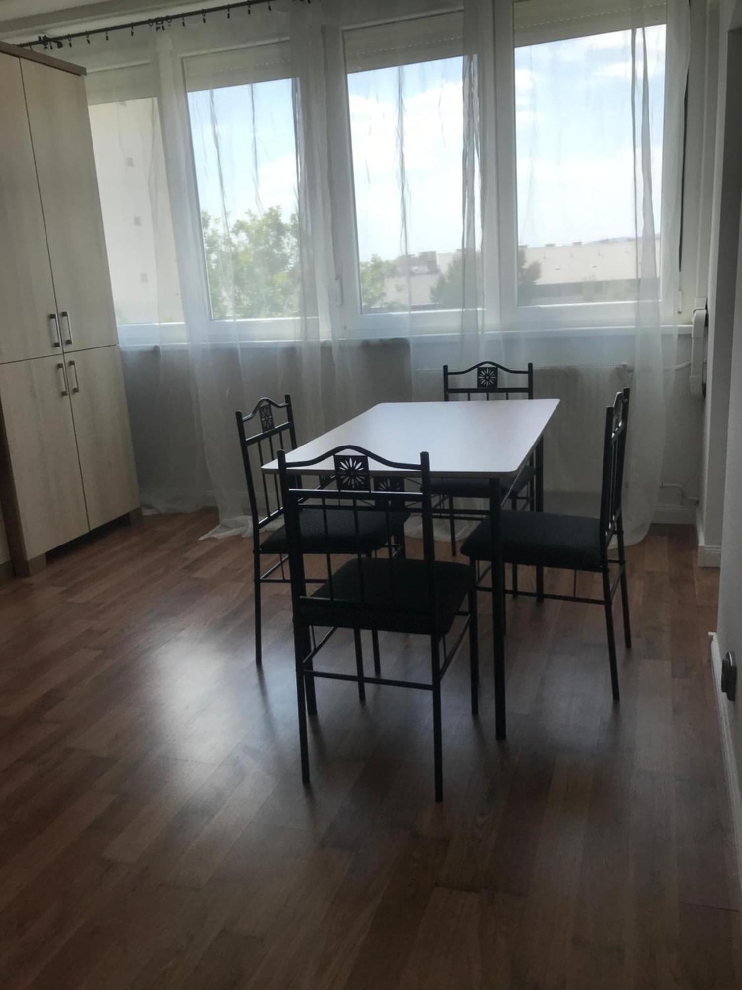 Pillango Parki Kis Lakas 15 Percre A Belvarostol Apartamento *