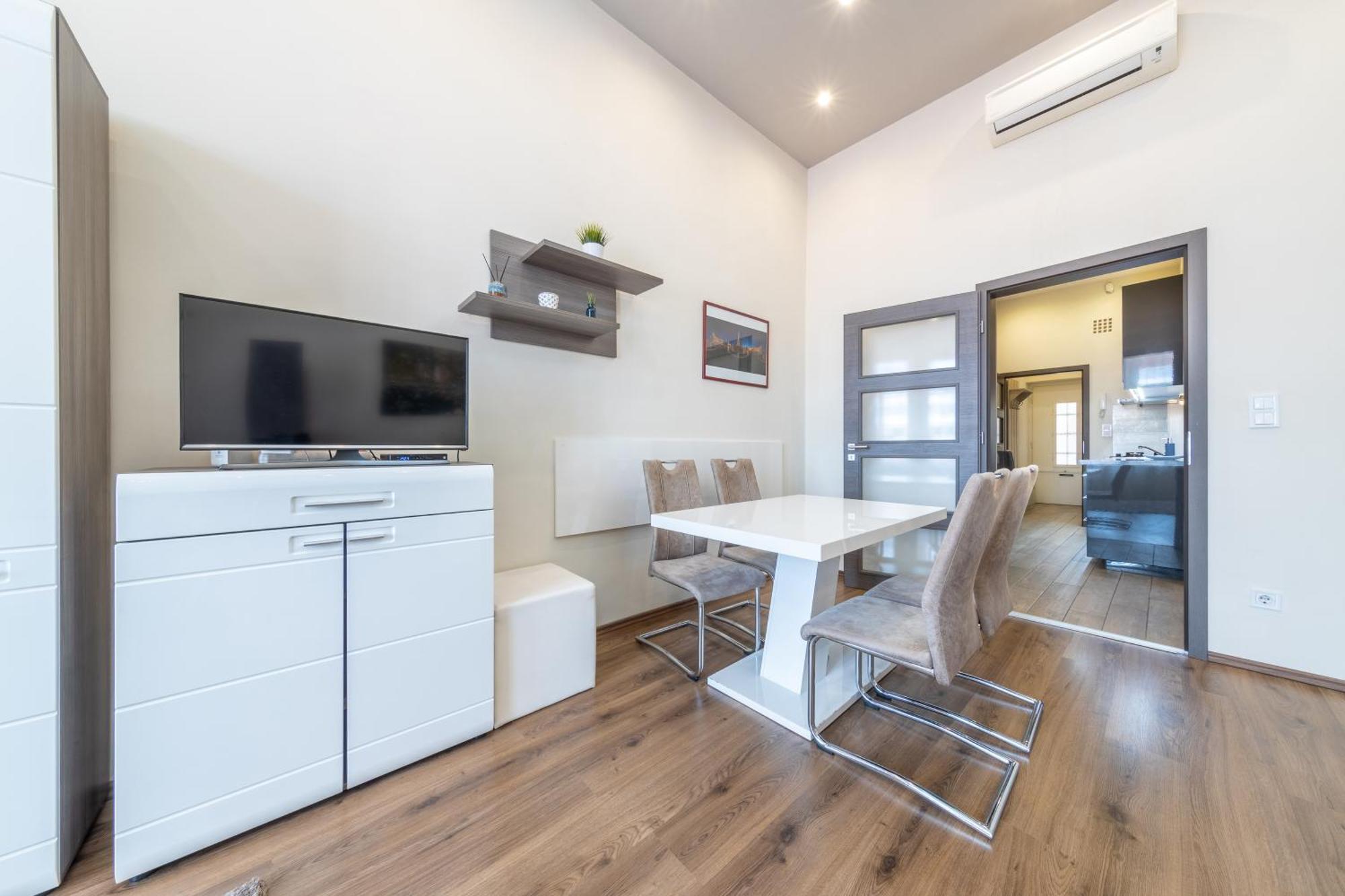 Eagle-eye Downtown By Souperapartments Apartmán *