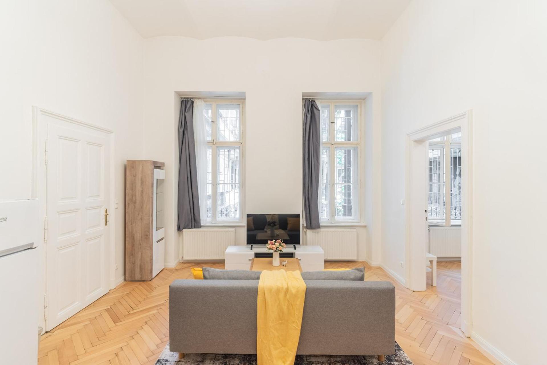 Cozy On The Andrassy Fashion St * Budapest