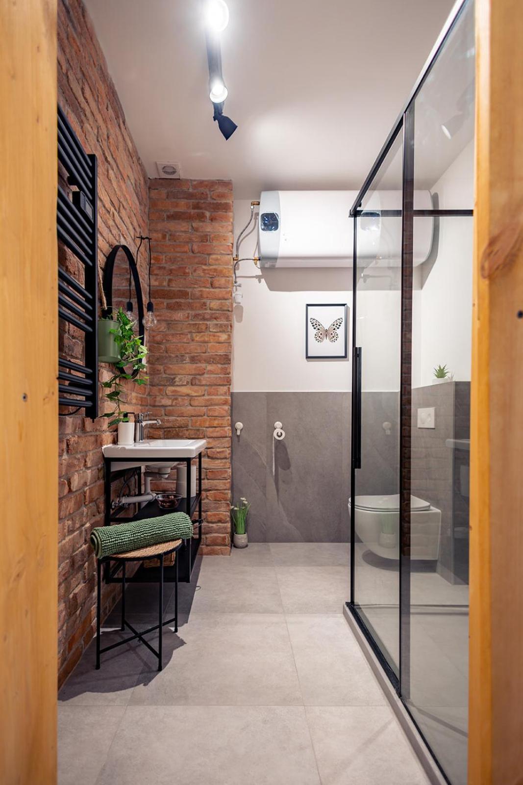 Rumbastic New - Location With Ac Budapest