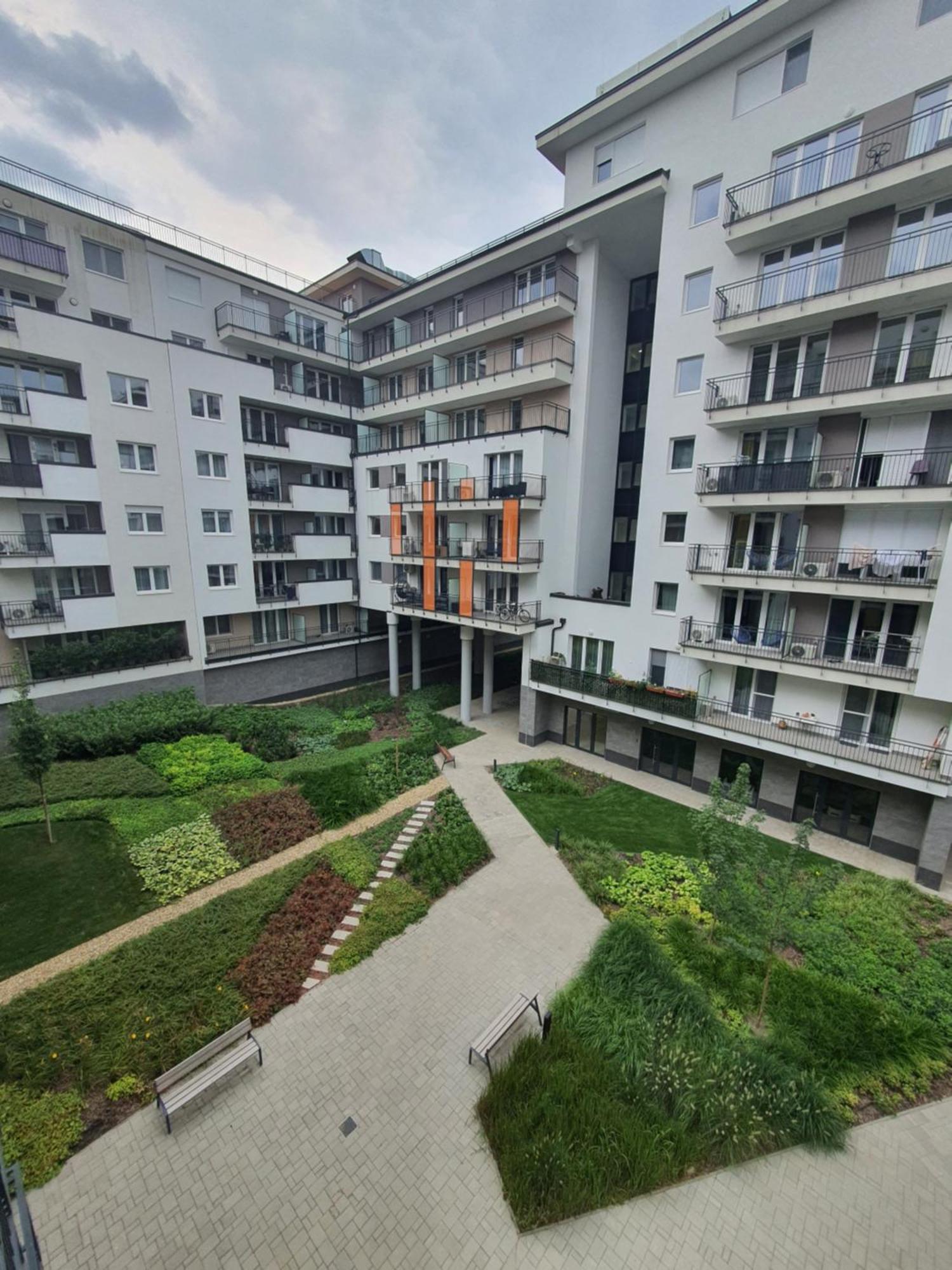 Park West - Free Parking Budapest