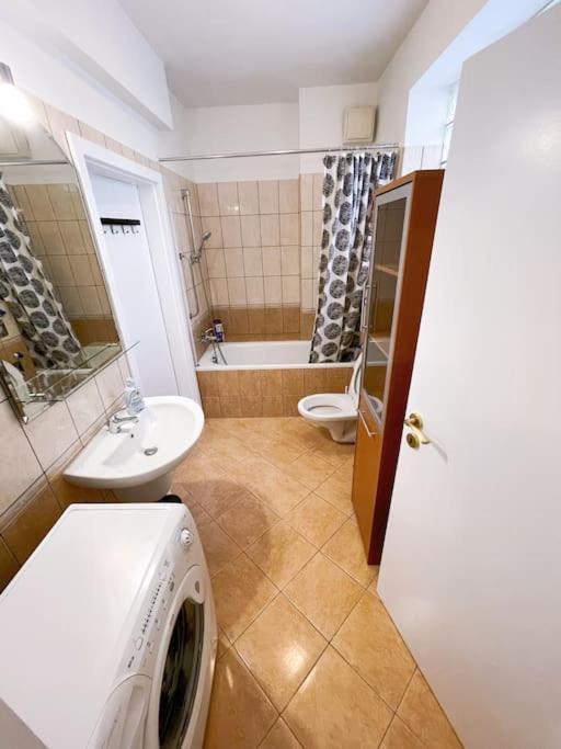 Comfort -2bedroom,central,balcony,elevator,ac Appartamento Budapest
