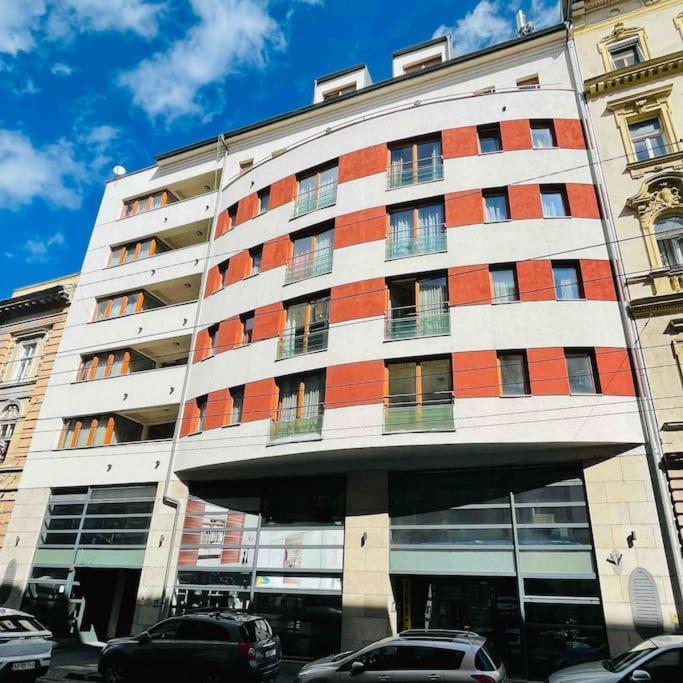 Appartamento Comfort -2bedroom,central,balcony,elevator,ac
