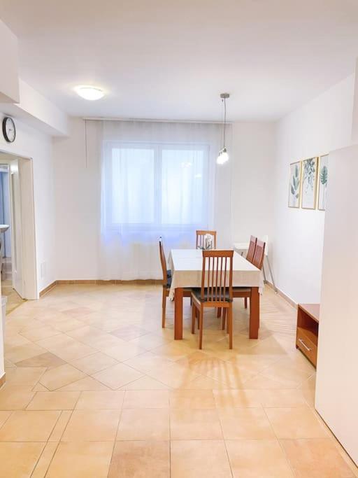 Comfort -2bedroom,central,balcony,elevator,ac Appartamento Budapest