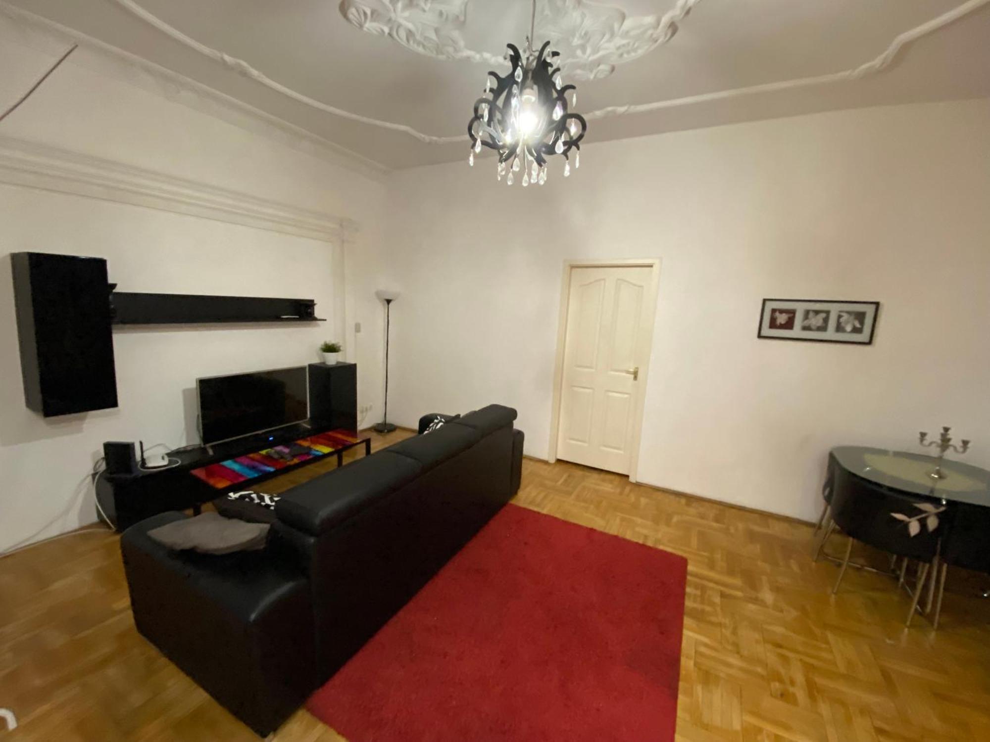& And Center * Budapest