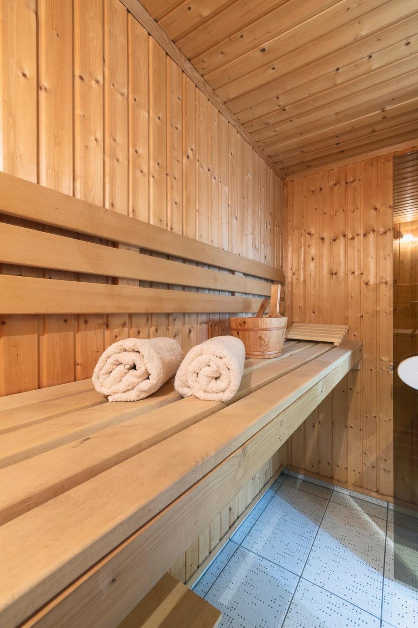 Lägenhet Danube Terrace Boutique With Private Sauna