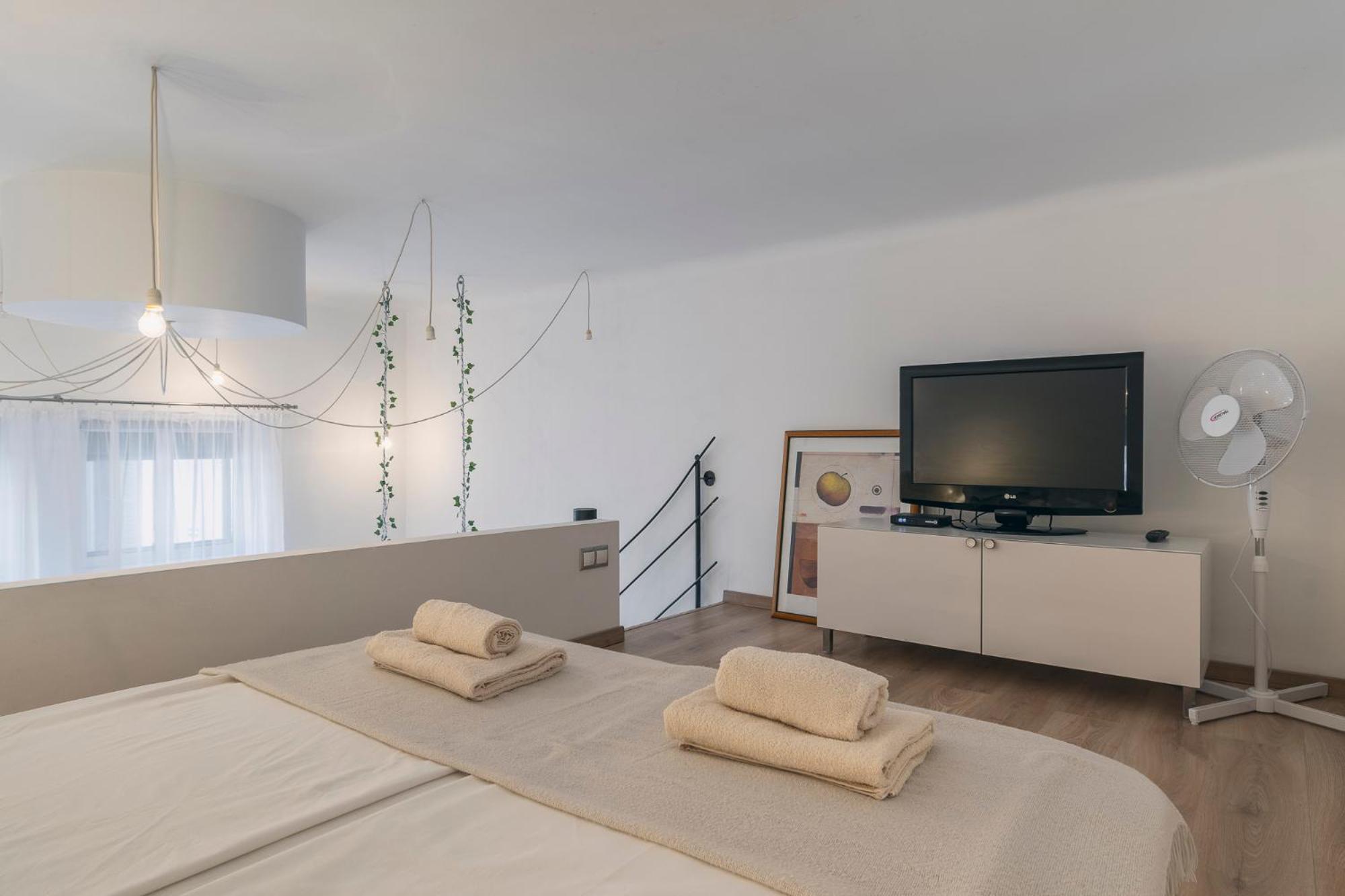 Lägenhet Danube Terrace Boutique With Private Sauna *