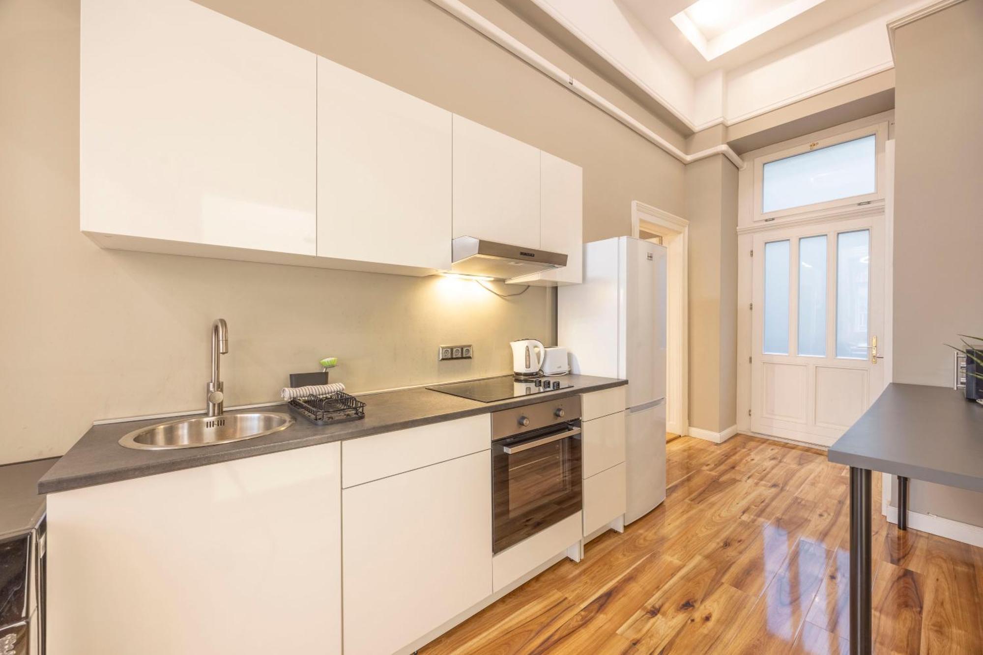 Apartment Charming & Cozy Central By Prestige Homes