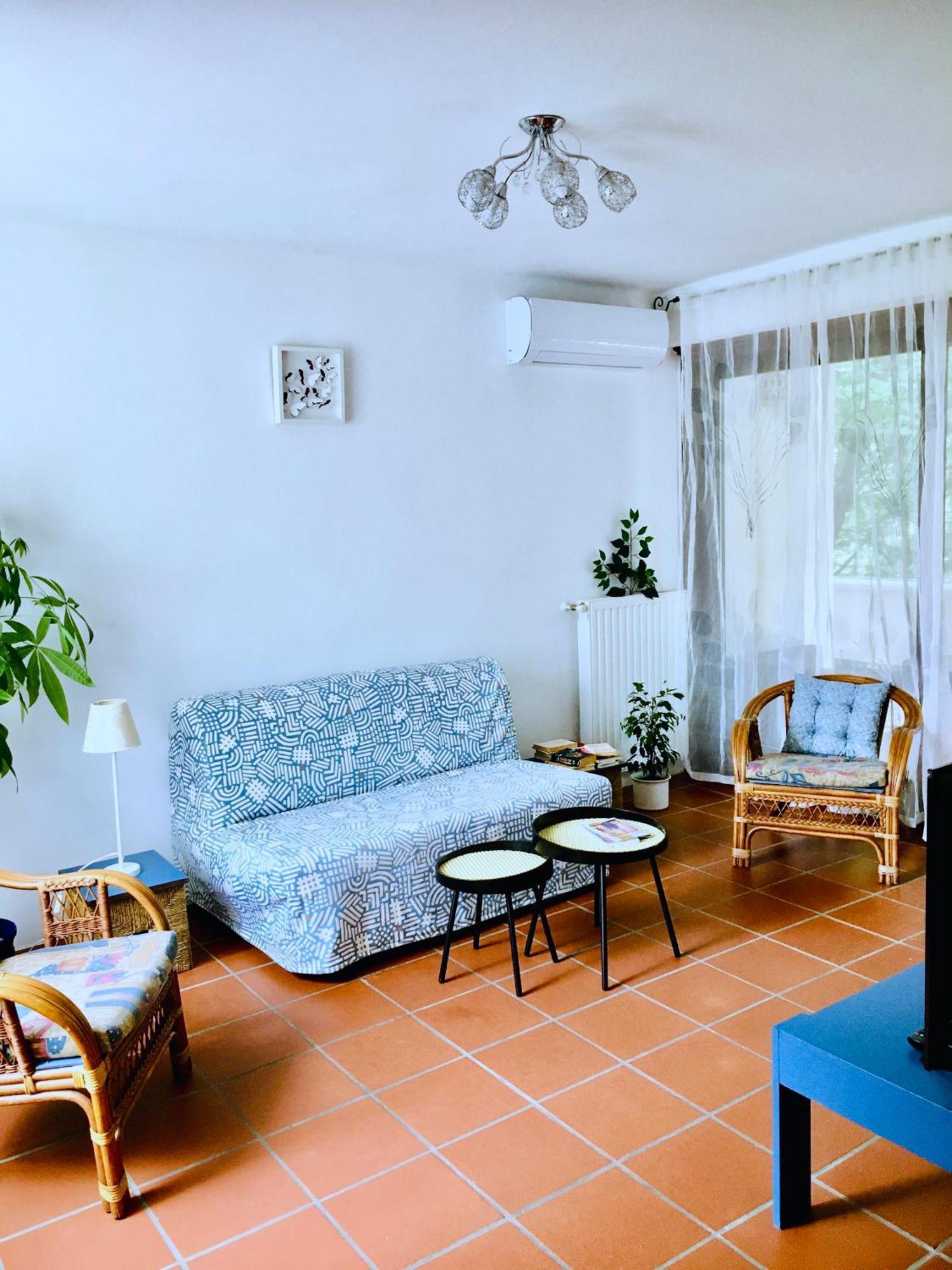 Apartmán Romantic Two Bedroom In The Hills Of With Private Parking *