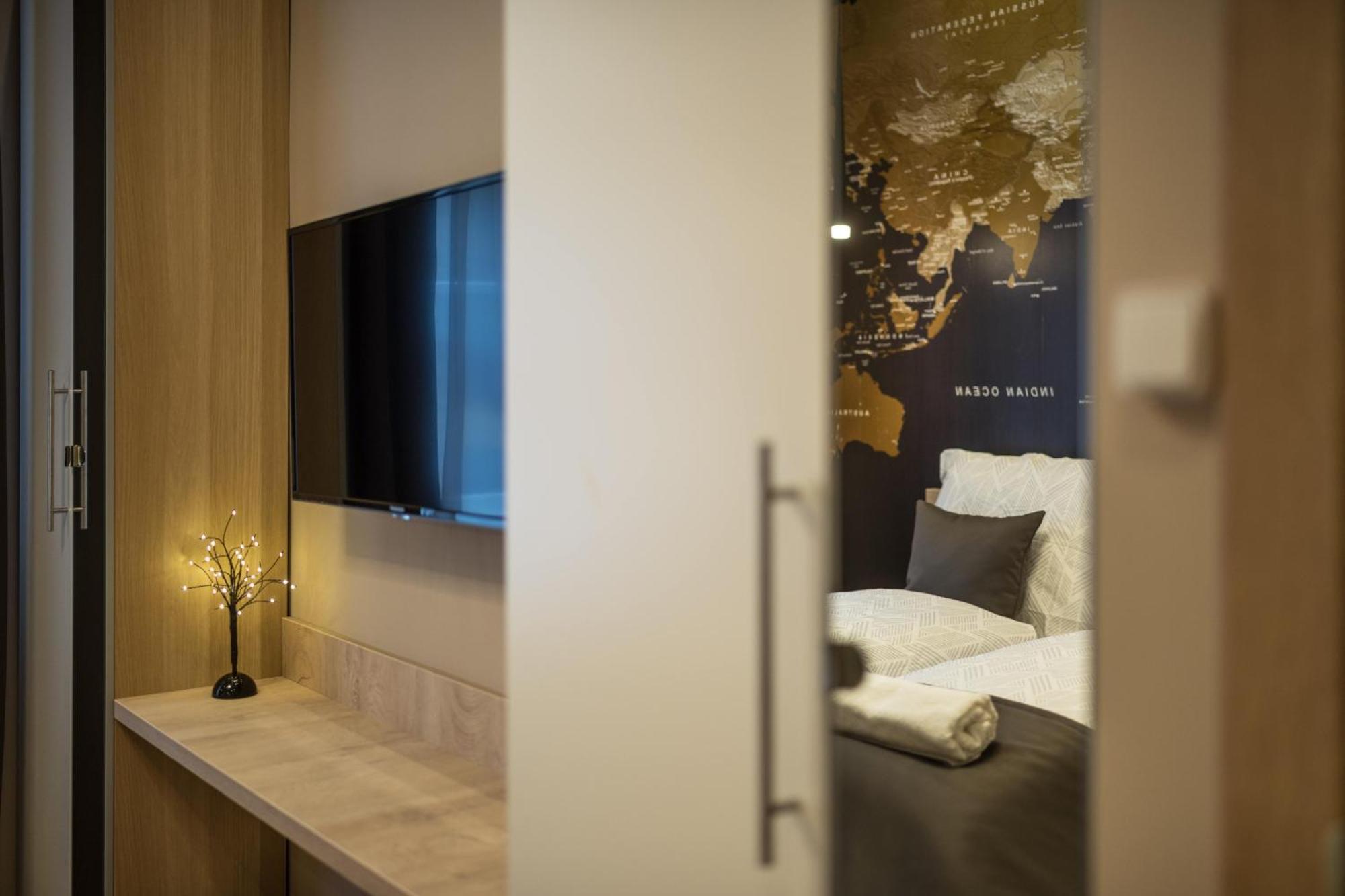 Exlcusive & Located By Prestige Homes Apartamento