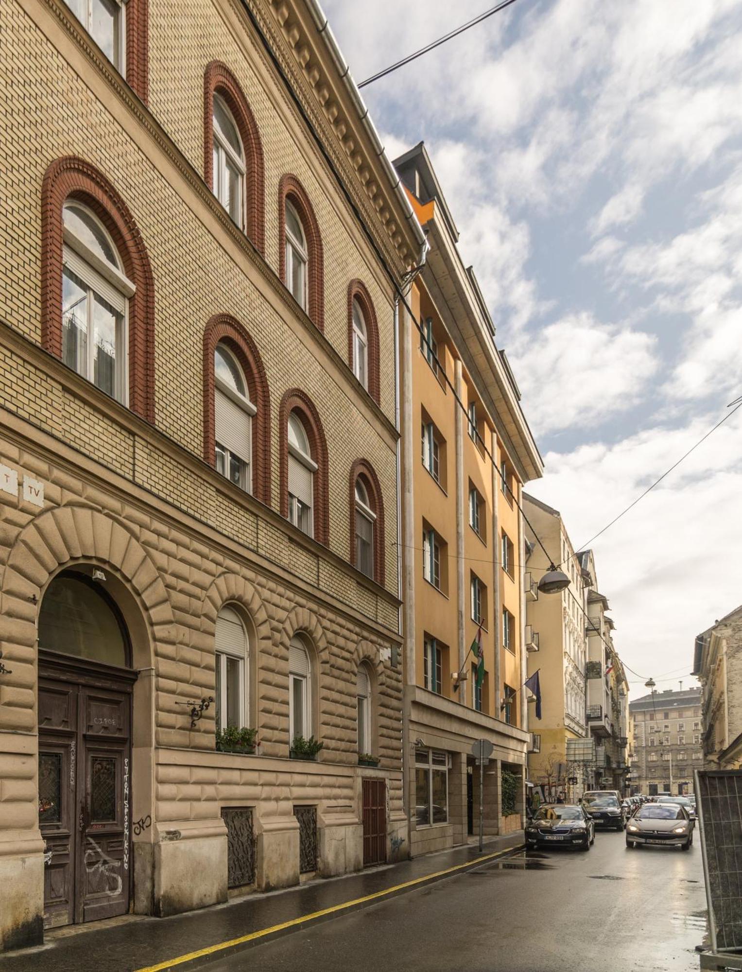 Exlcusive & Located By Prestige Homes * Budapest