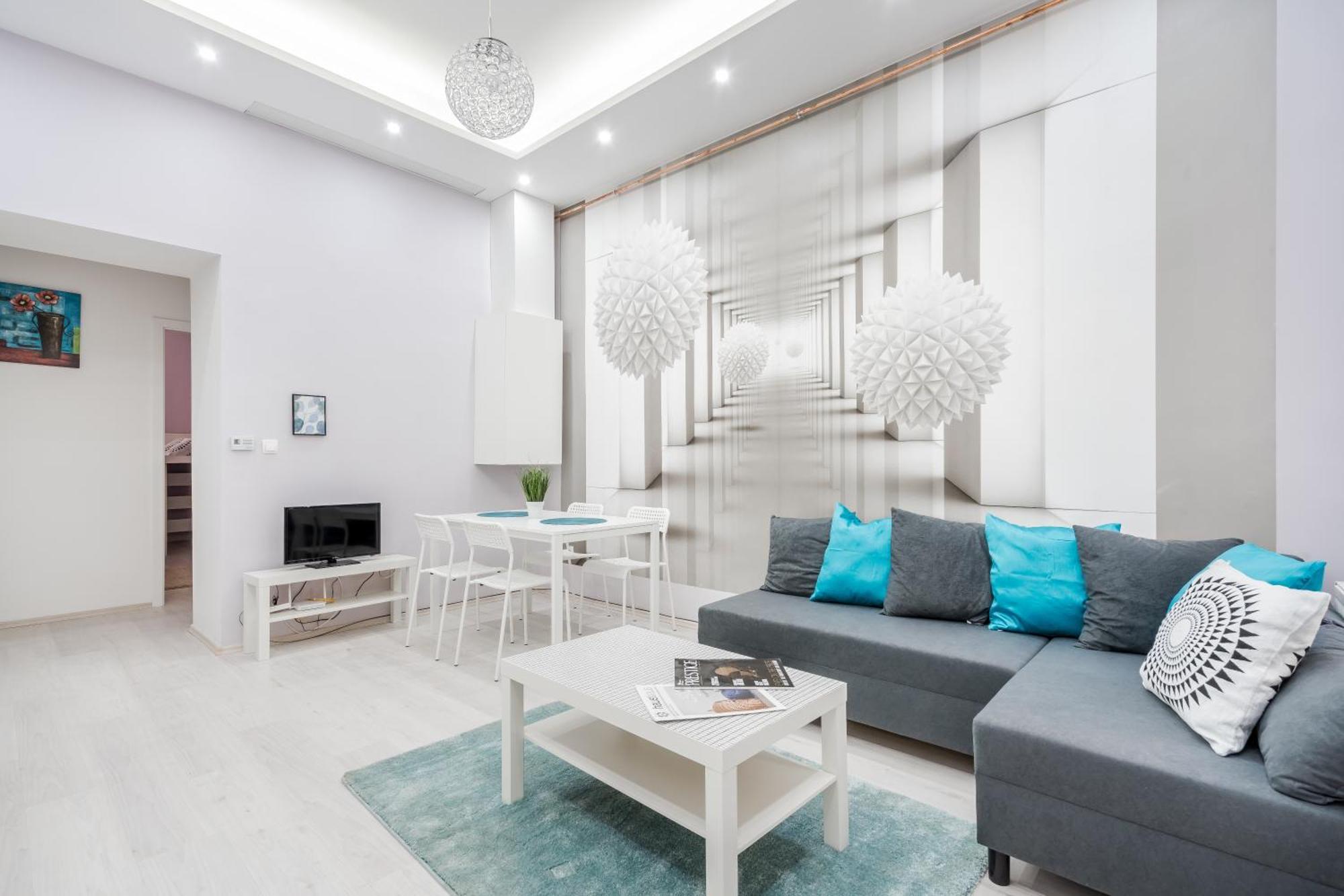 Cozy 2 Bedroom 2 Bathroom In The Centre