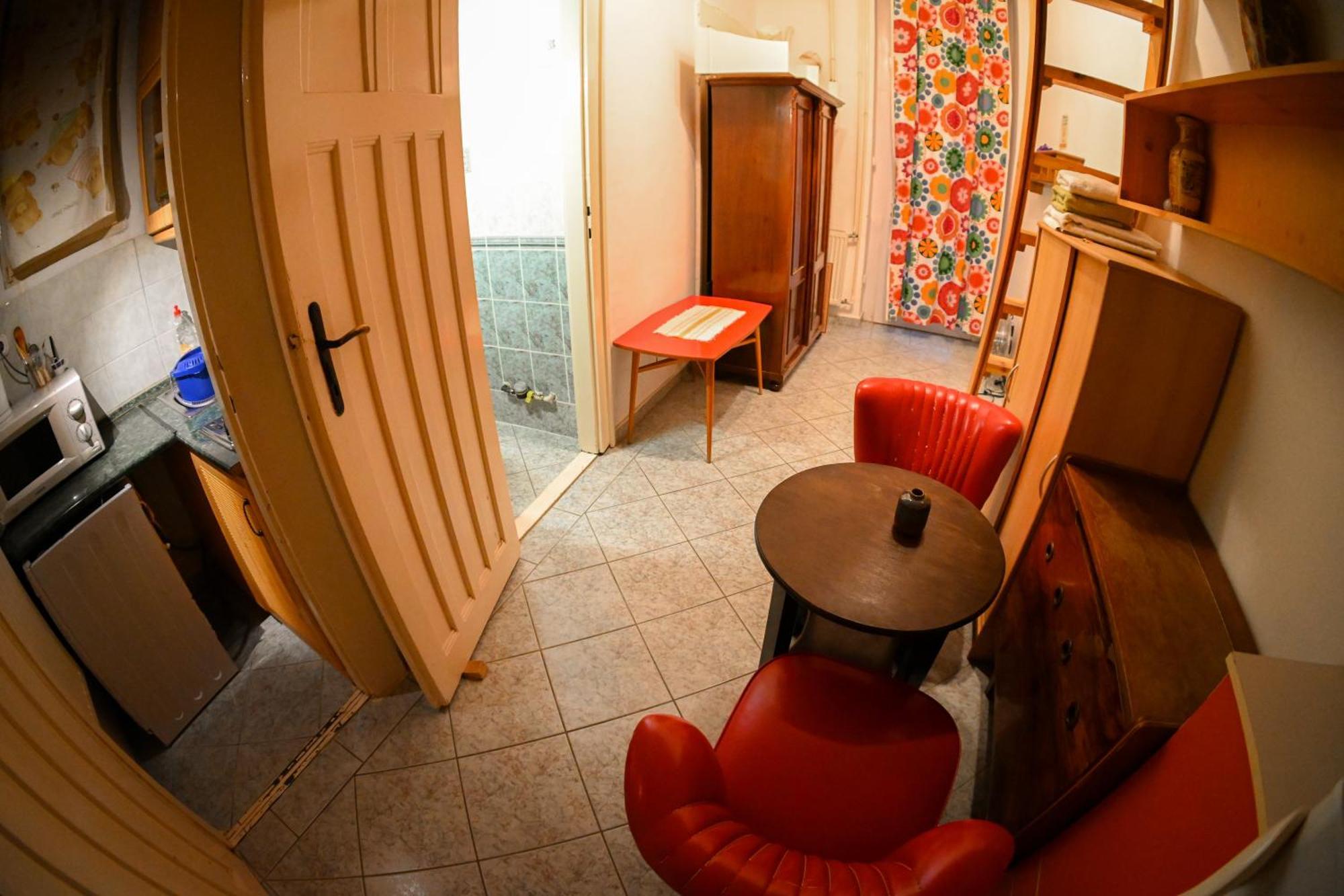 Downtown Cozy Private Studio For 1-2 People *