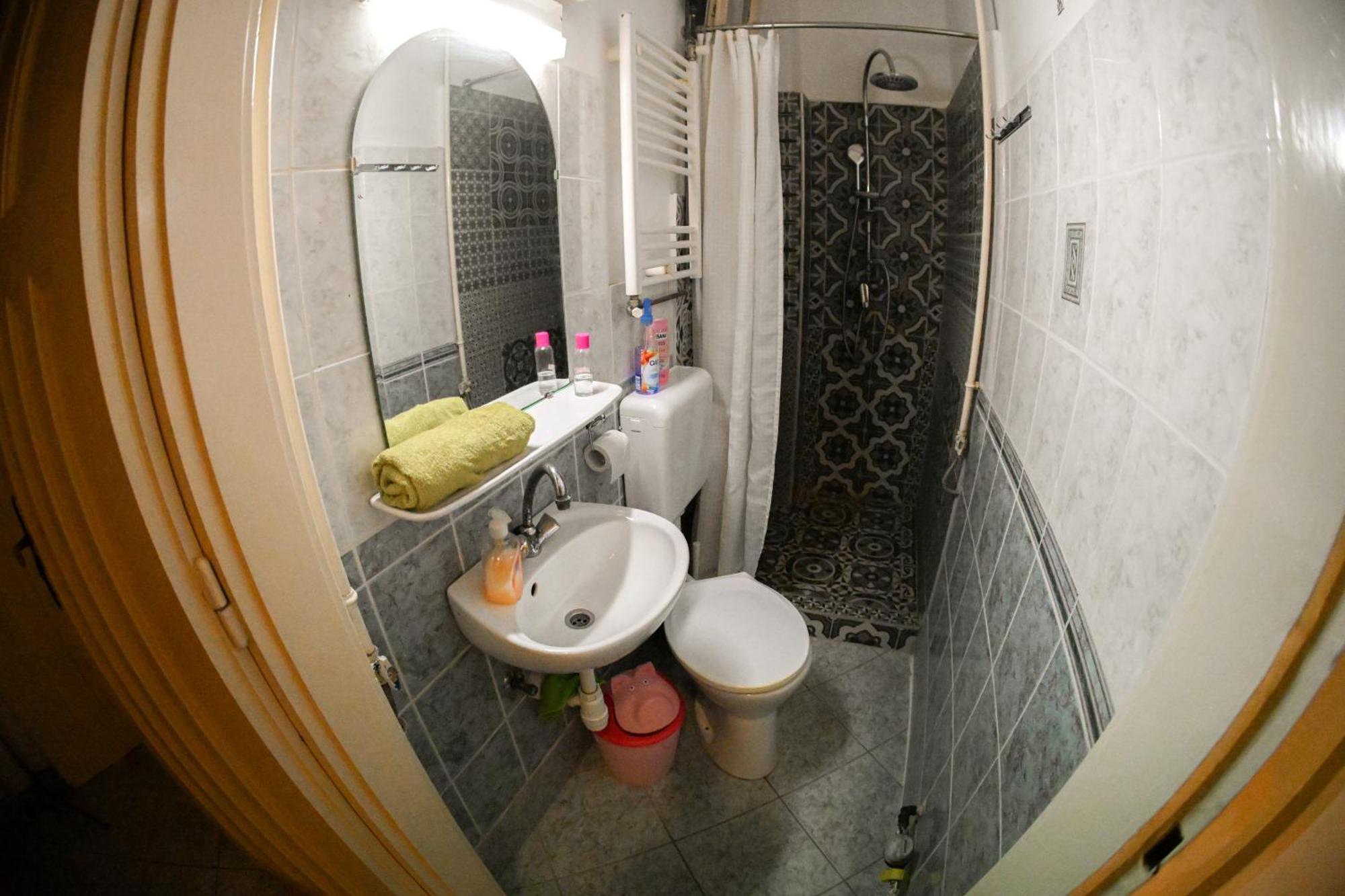 Downtown Cozy Private Studio For 1-2 People Appartement