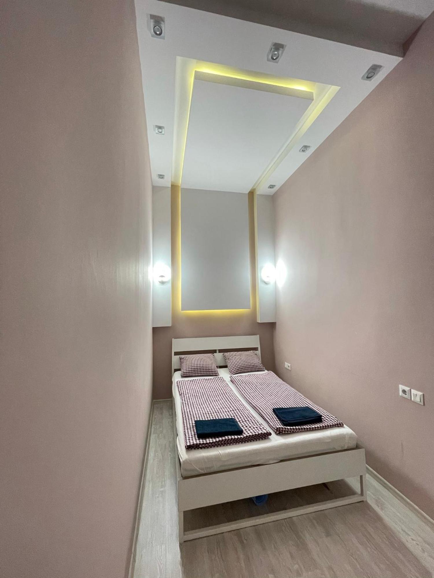 Sapphire - 5 Rooms, 2 Bathrooms